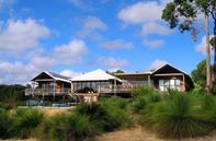 Dunsborough Luxury Accommodation - 'Main Break' Bina Place, Dunsborough